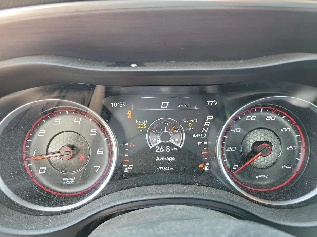 2016 Dodge Charger SE thumbnail 22