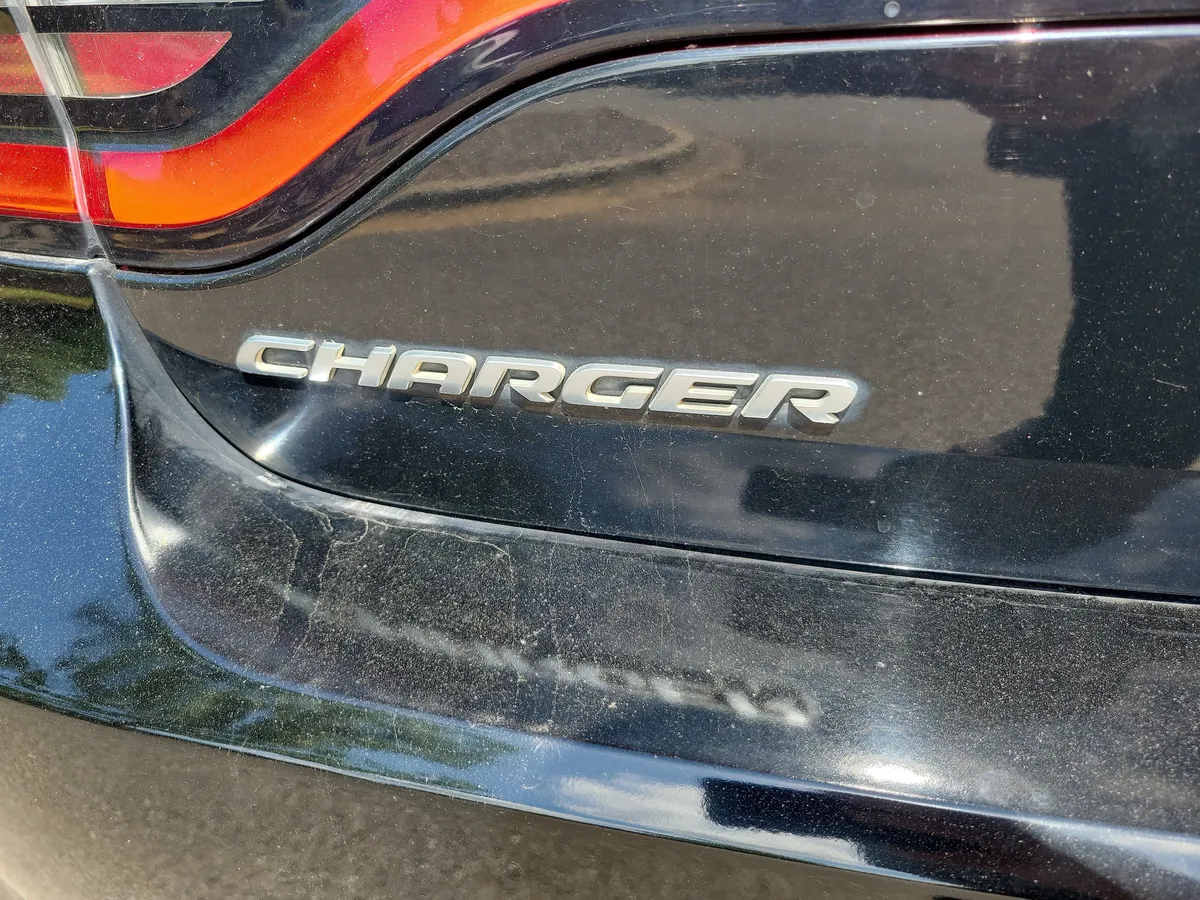 2016 Dodge Charger SE thumbnail 27