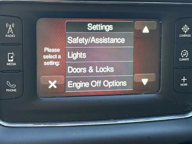 2016 Dodge Durango SXT thumbnail 27