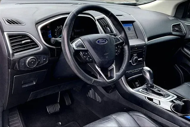 2016 Ford Edge Titanium thumbnail 14