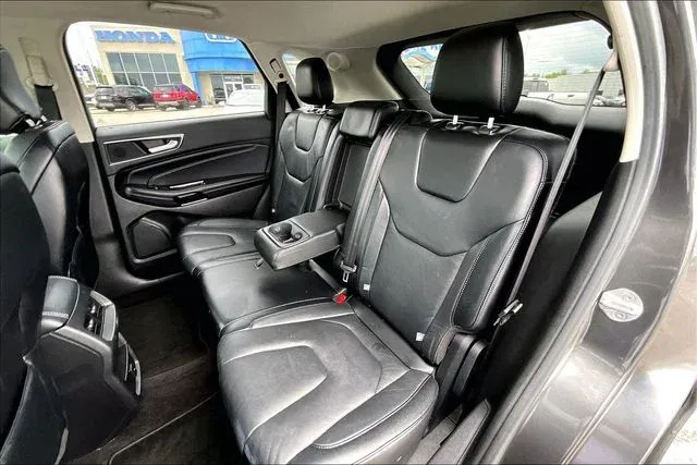 2016 Ford Edge Titanium thumbnail 19