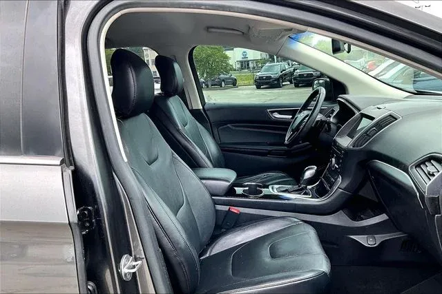2016 Ford Edge Titanium thumbnail 28