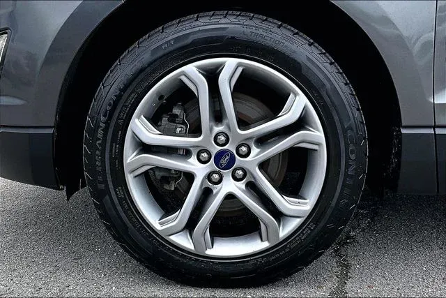 2016 Ford Edge Titanium thumbnail 30