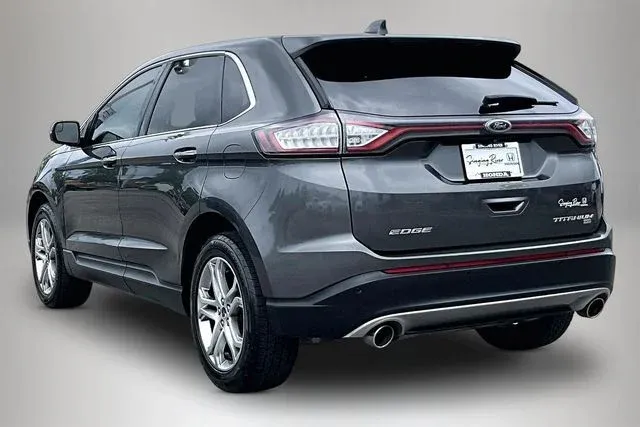 2016 Ford Edge Titanium thumbnail 4
