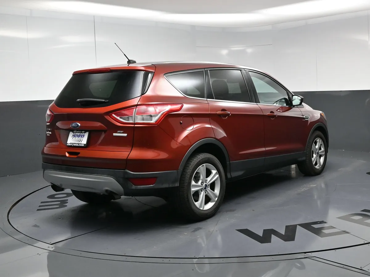2016 Ford Escape SE thumbnail 16