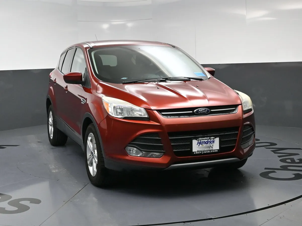 2016 Ford Escape SE thumbnail 2