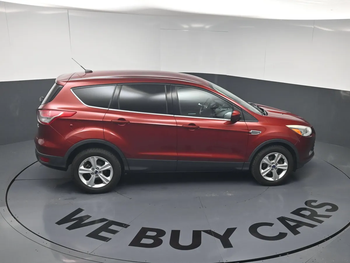 2016 Ford Escape SE thumbnail 23