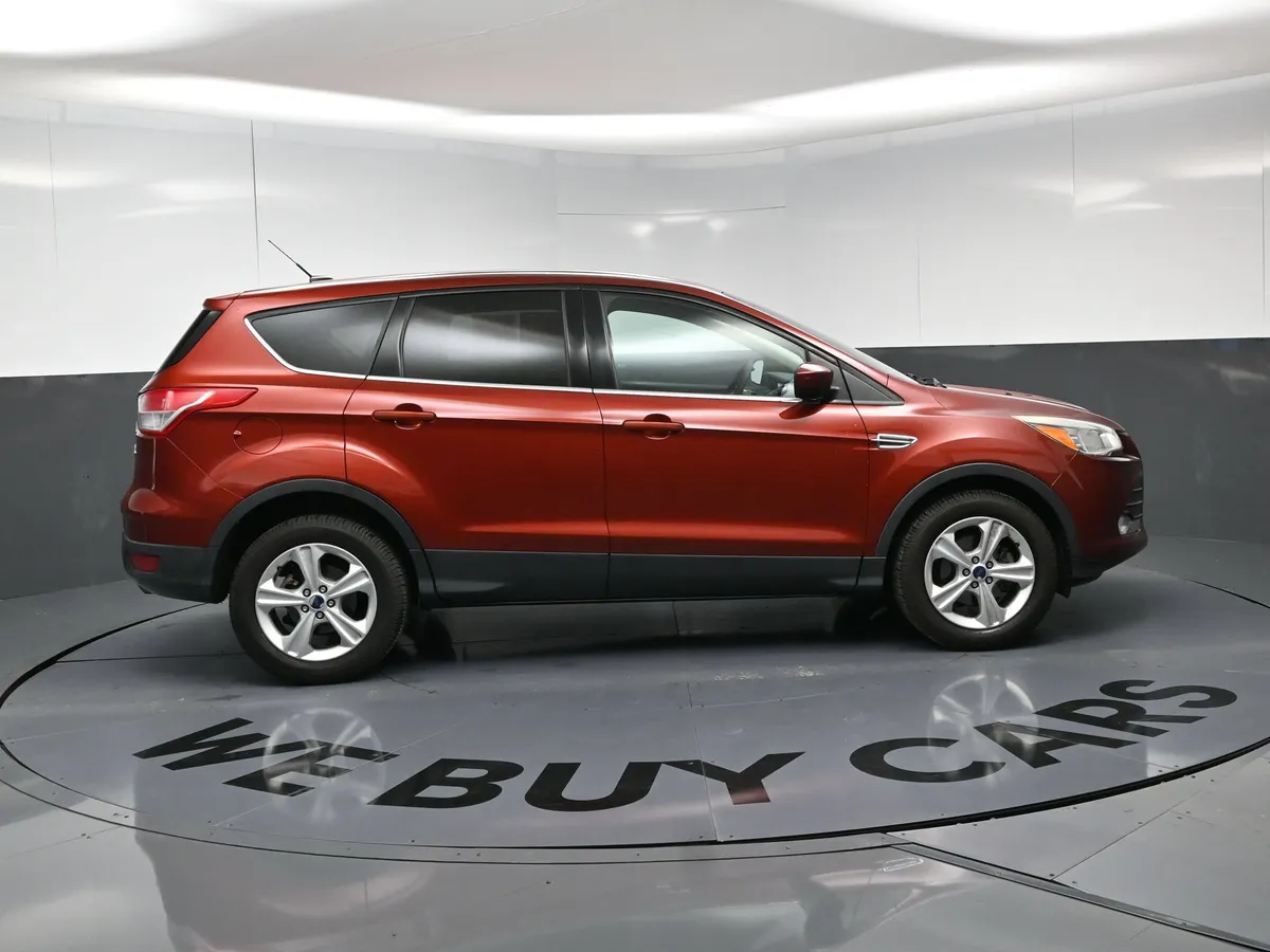 2016 Ford Escape SE thumbnail 9