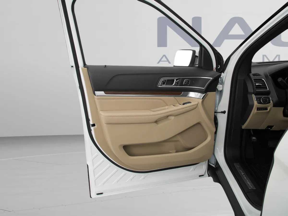 2016 Ford Explorer Limited thumbnail 12