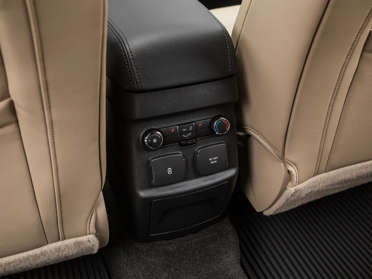 2016 Ford Explorer Limited thumbnail 26