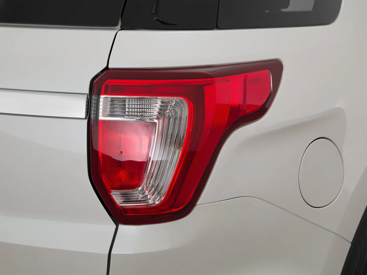 2016 Ford Explorer Limited thumbnail 56