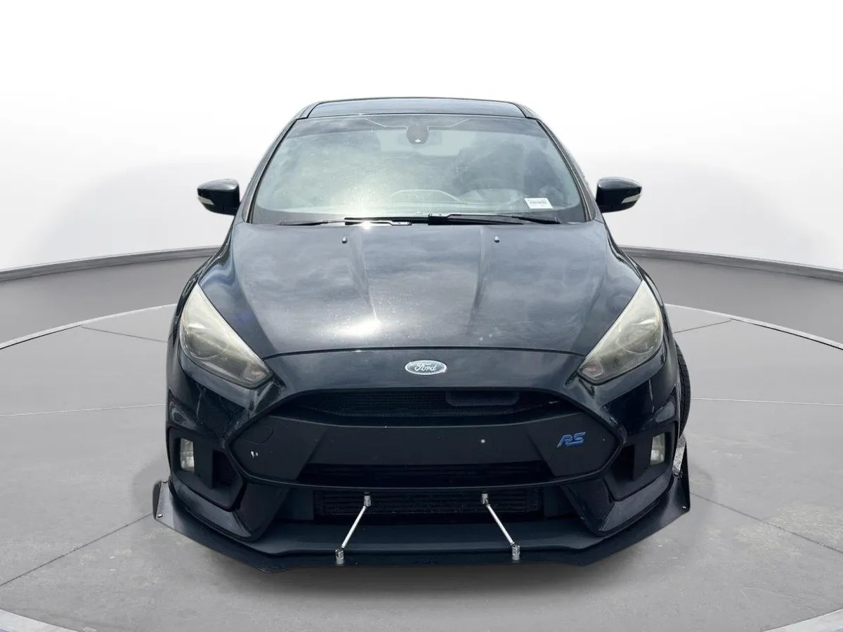 2016 Ford Focus RS thumbnail 3