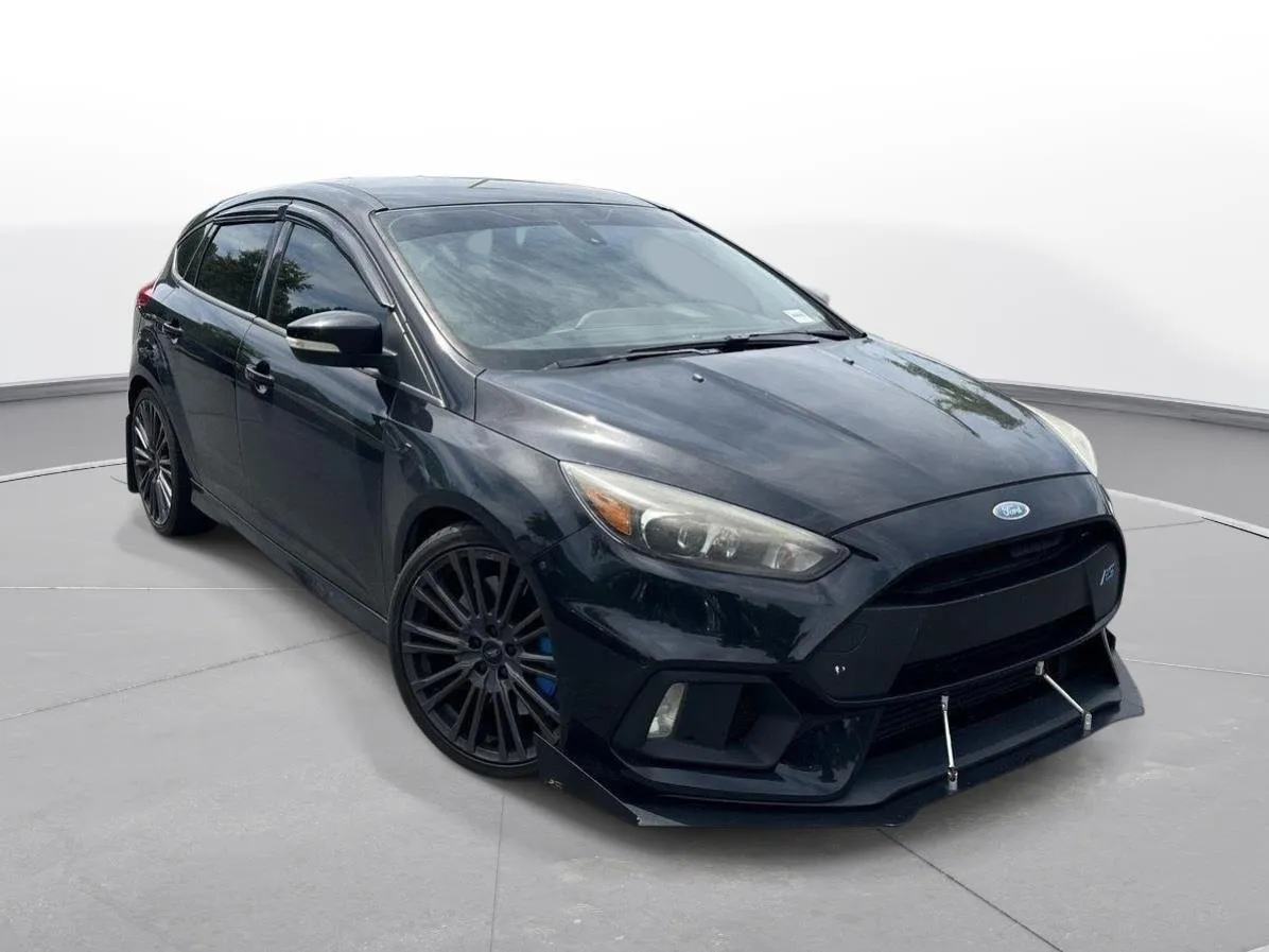 2016 Ford Focus RS thumbnail 4