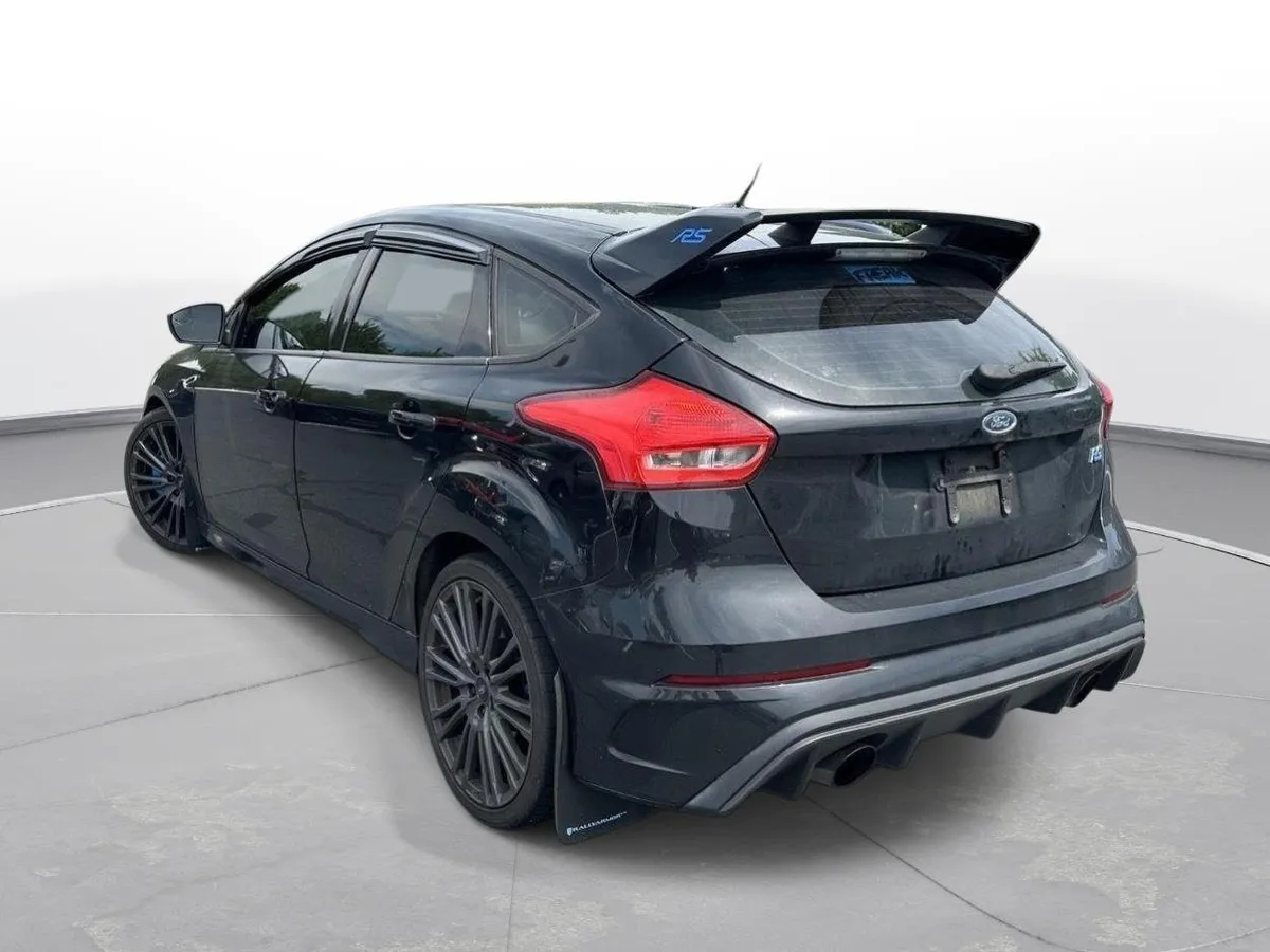 2016 Ford Focus RS thumbnail 8