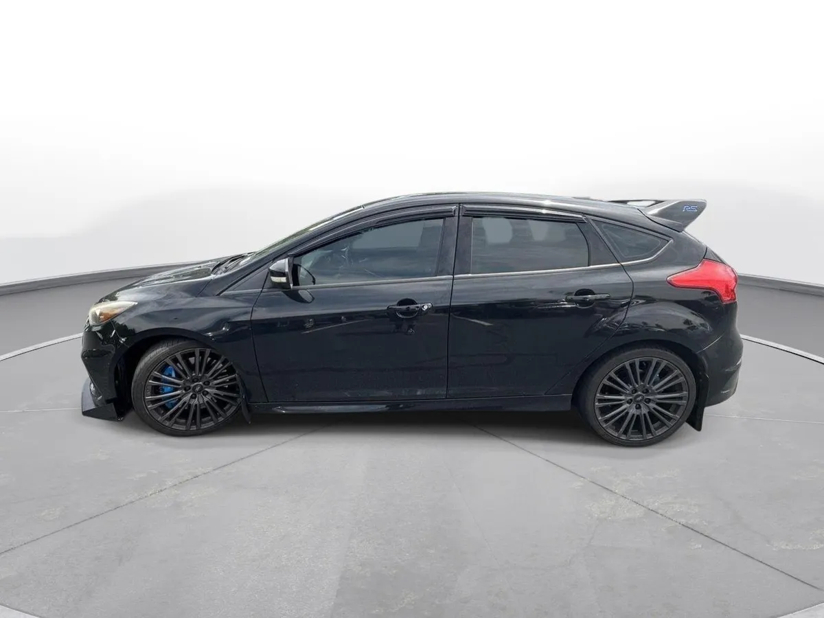 2016 Ford Focus RS thumbnail 9