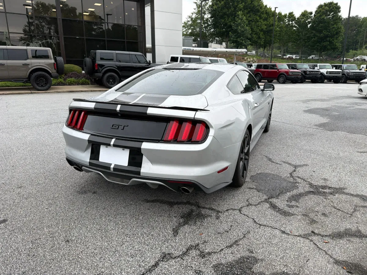 2016 Ford Mustang GT Premium thumbnail 13