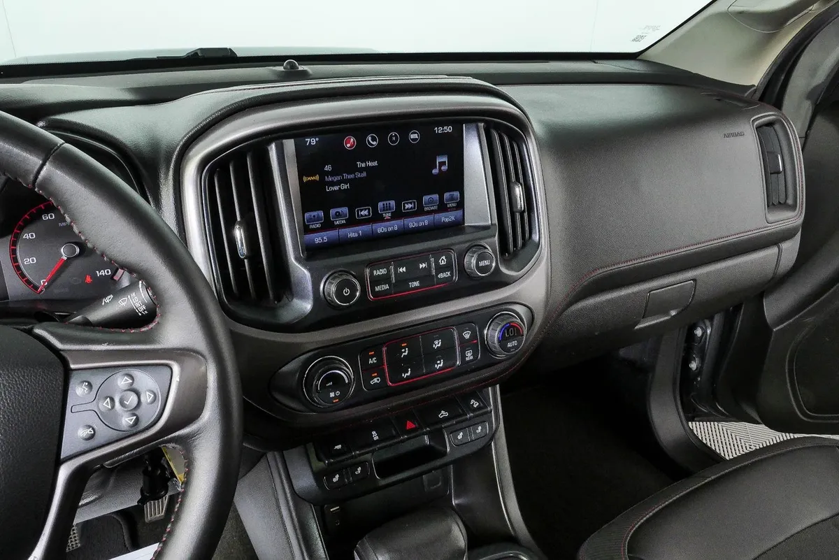 2016 GMC Canyon 4WD SLE thumbnail 12