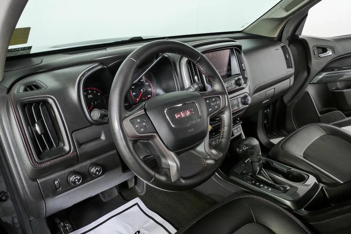2016 GMC Canyon 4WD SLE thumbnail 4