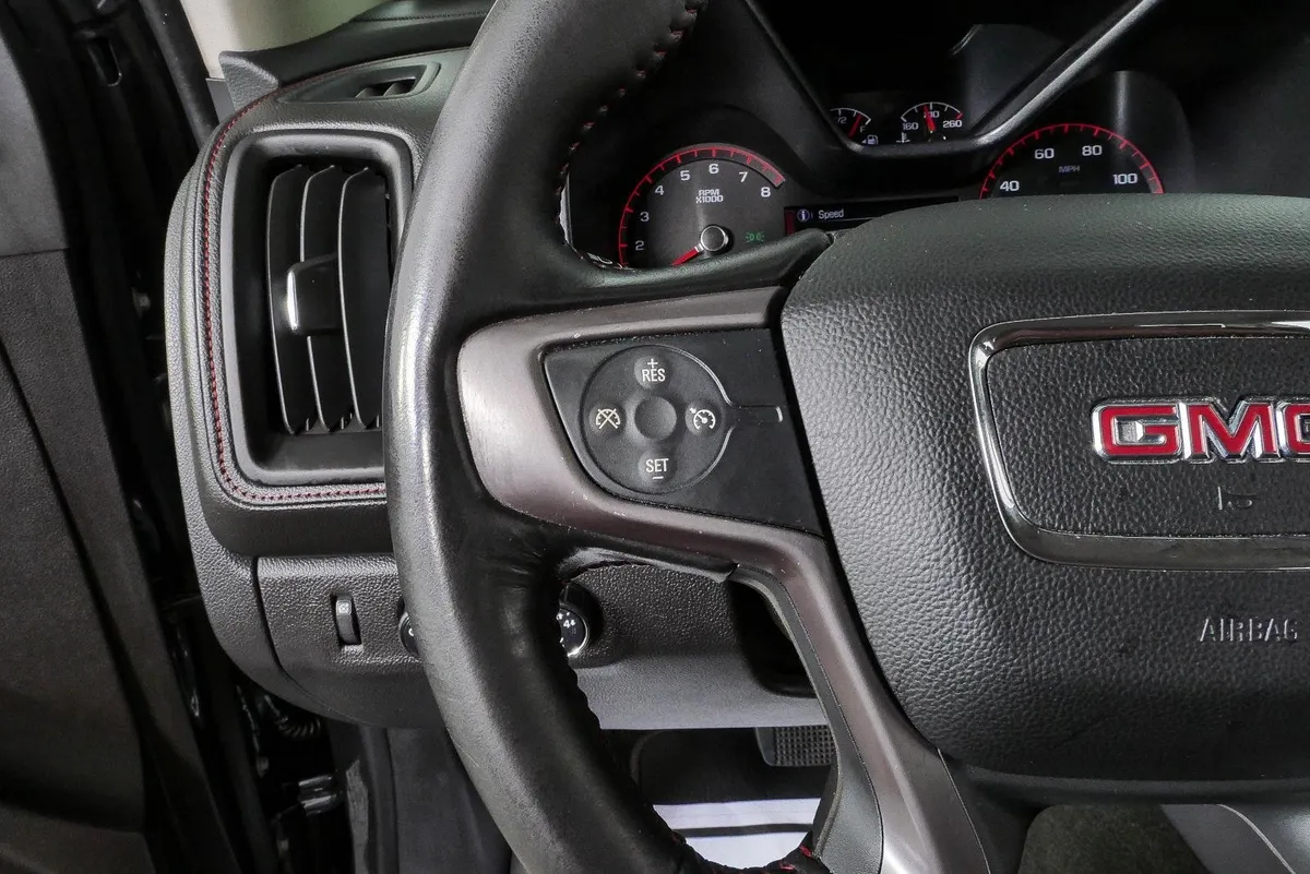 2016 GMC Canyon 4WD SLE thumbnail 9