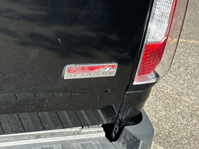 2016 GMC Canyon SLE thumbnail 10