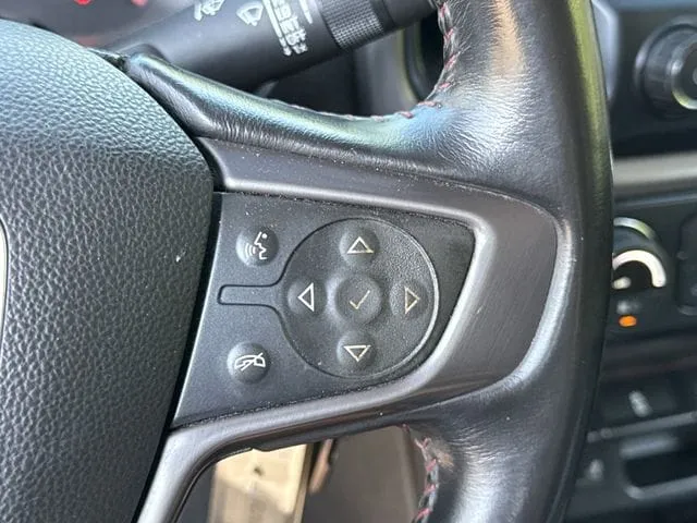 2016 GMC Canyon SLE thumbnail 23