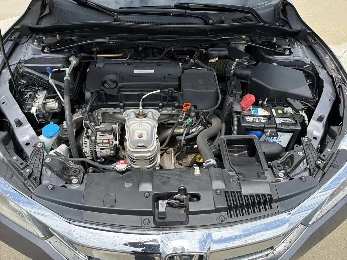 2016 Honda Accord EX thumbnail 33