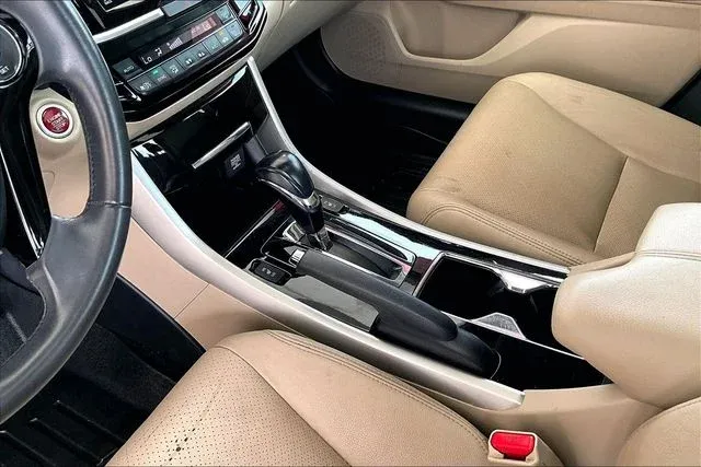 2016 Honda Accord EX-L thumbnail 15