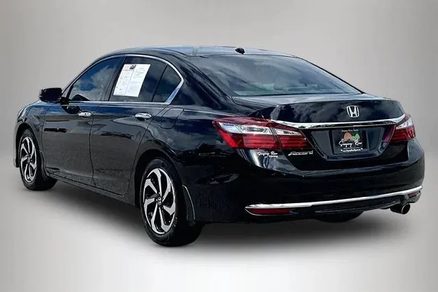 2016 Honda Accord EX-L thumbnail 4