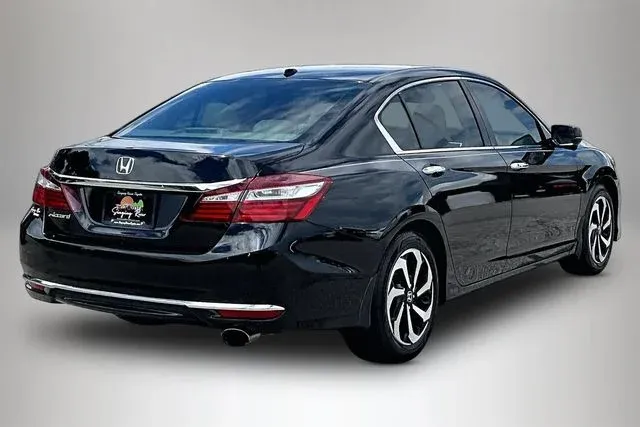 2016 Honda Accord EX-L thumbnail 5