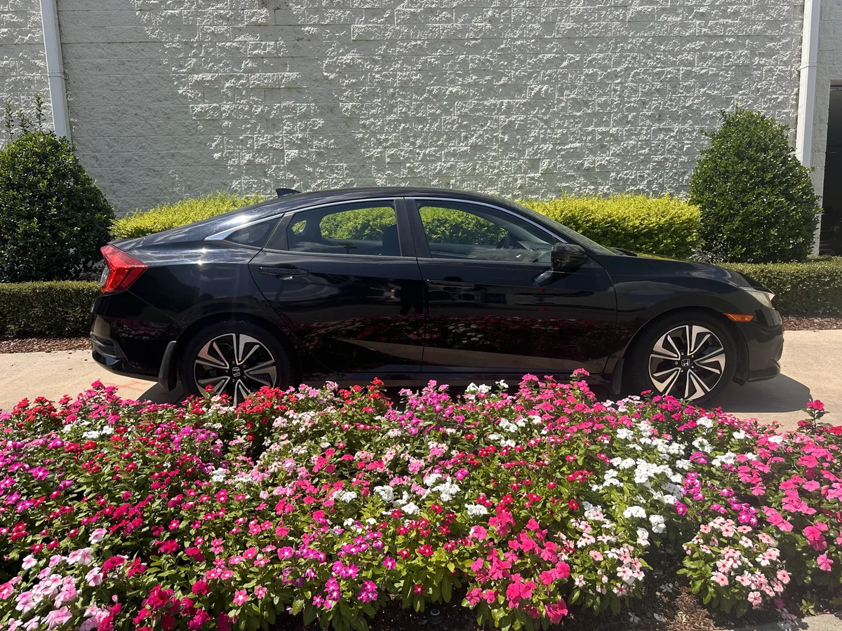 2016 Honda Civic EX-T thumbnail 8