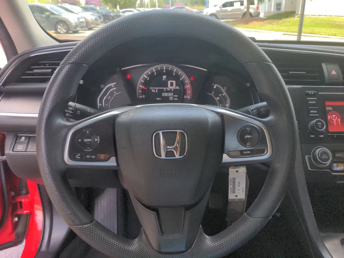 2016 Honda Civic LX thumbnail 17