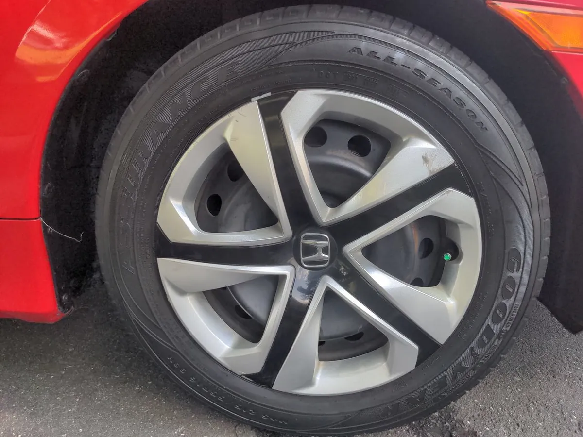 2016 Honda Civic LX thumbnail 45