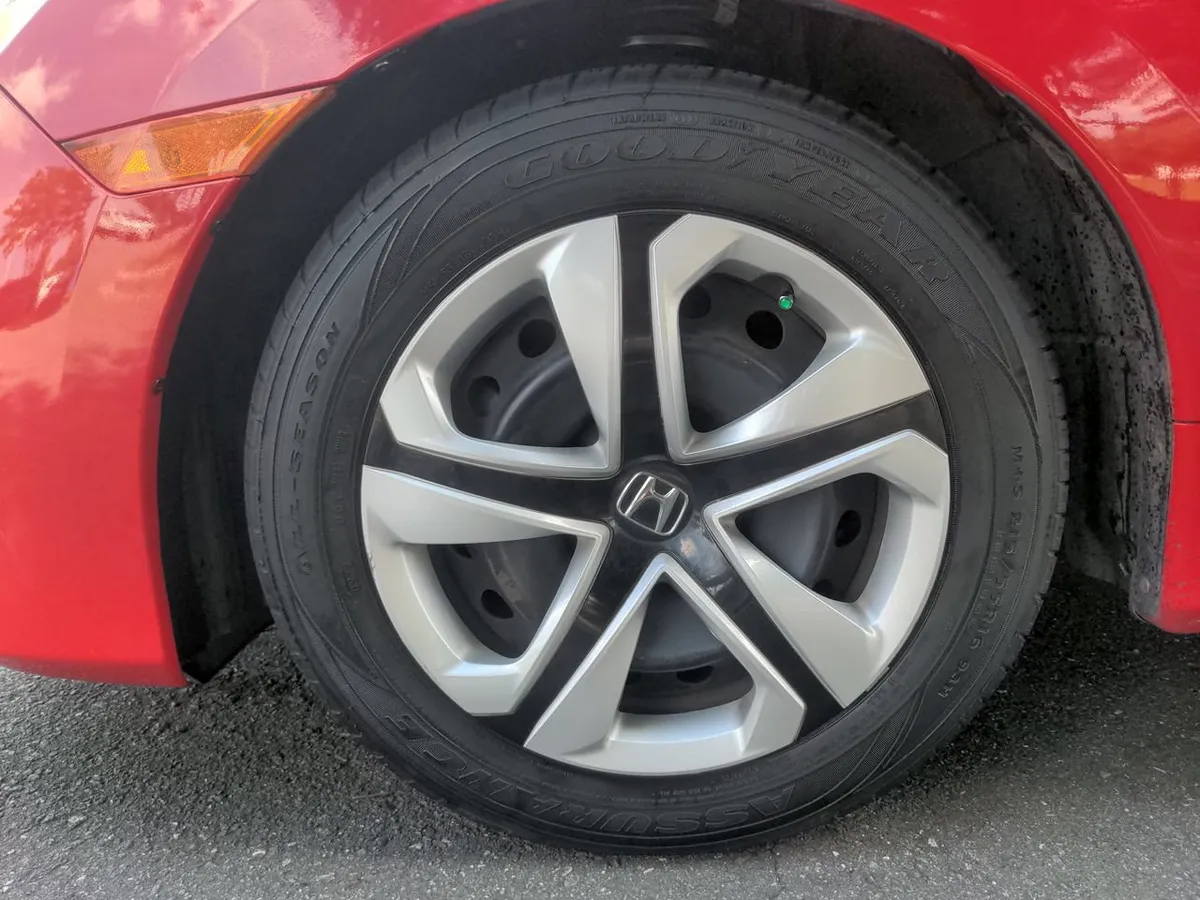 2016 Honda Civic LX thumbnail 46
