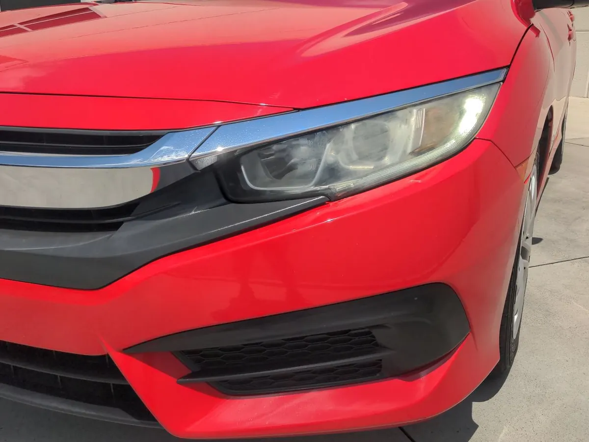 2016 Honda Civic LX thumbnail 5
