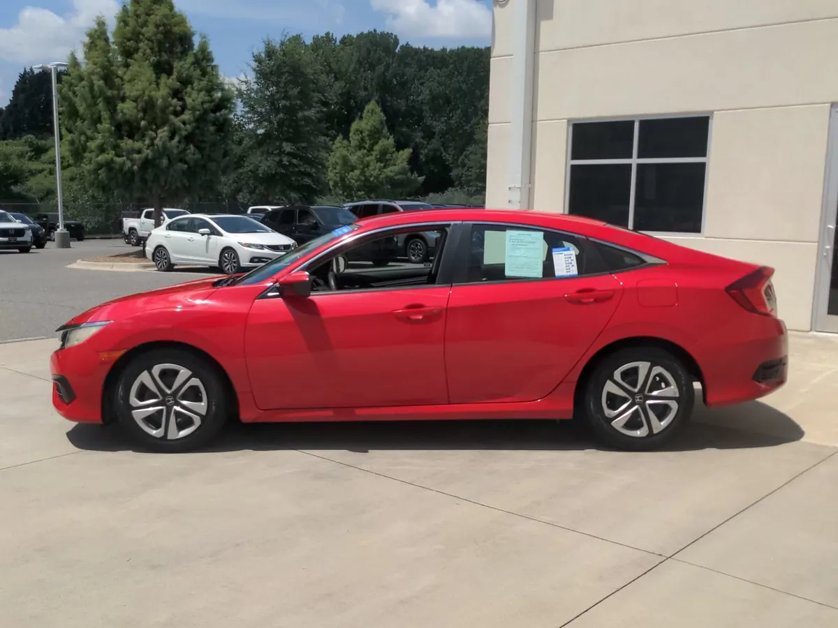 2016 Honda Civic LX thumbnail 6