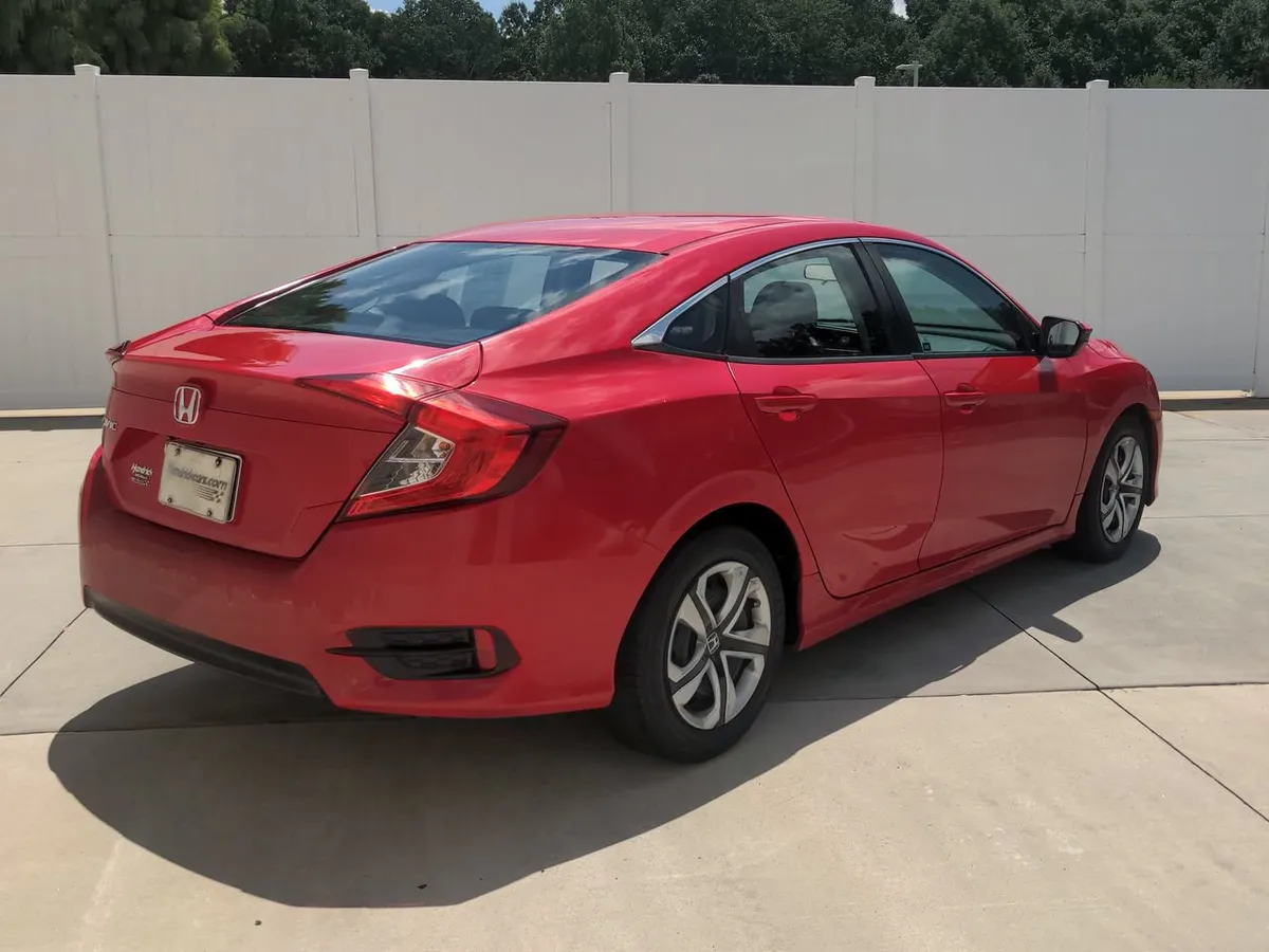 2016 Honda Civic LX thumbnail 9