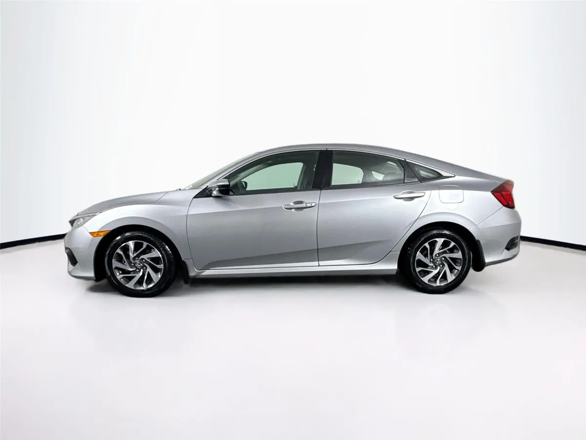 2016 Honda Civic Sedan EX thumbnail 12