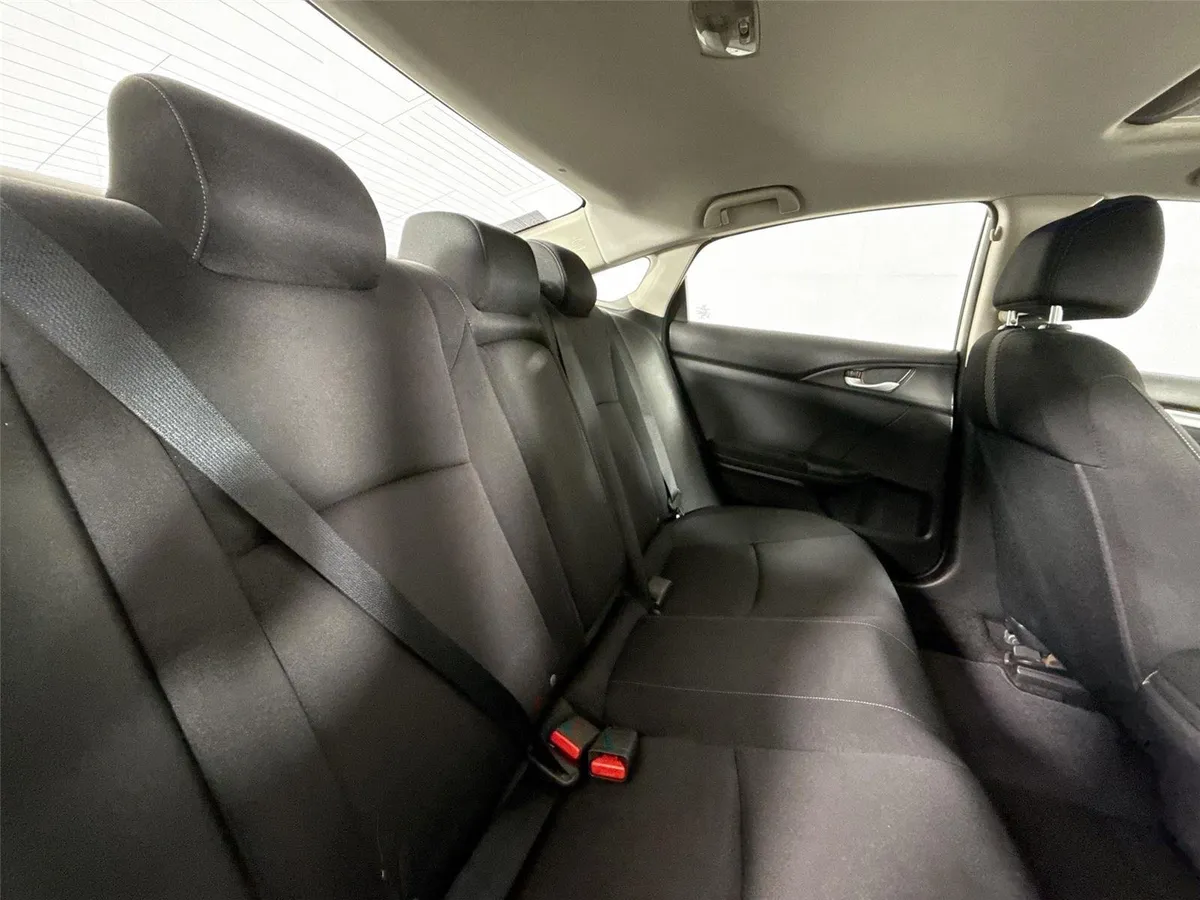 2016 Honda Civic Sedan EX thumbnail 36