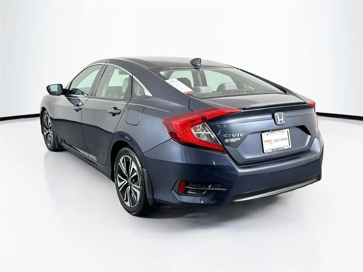 2016 Honda Civic Sedan EX-T thumbnail 12