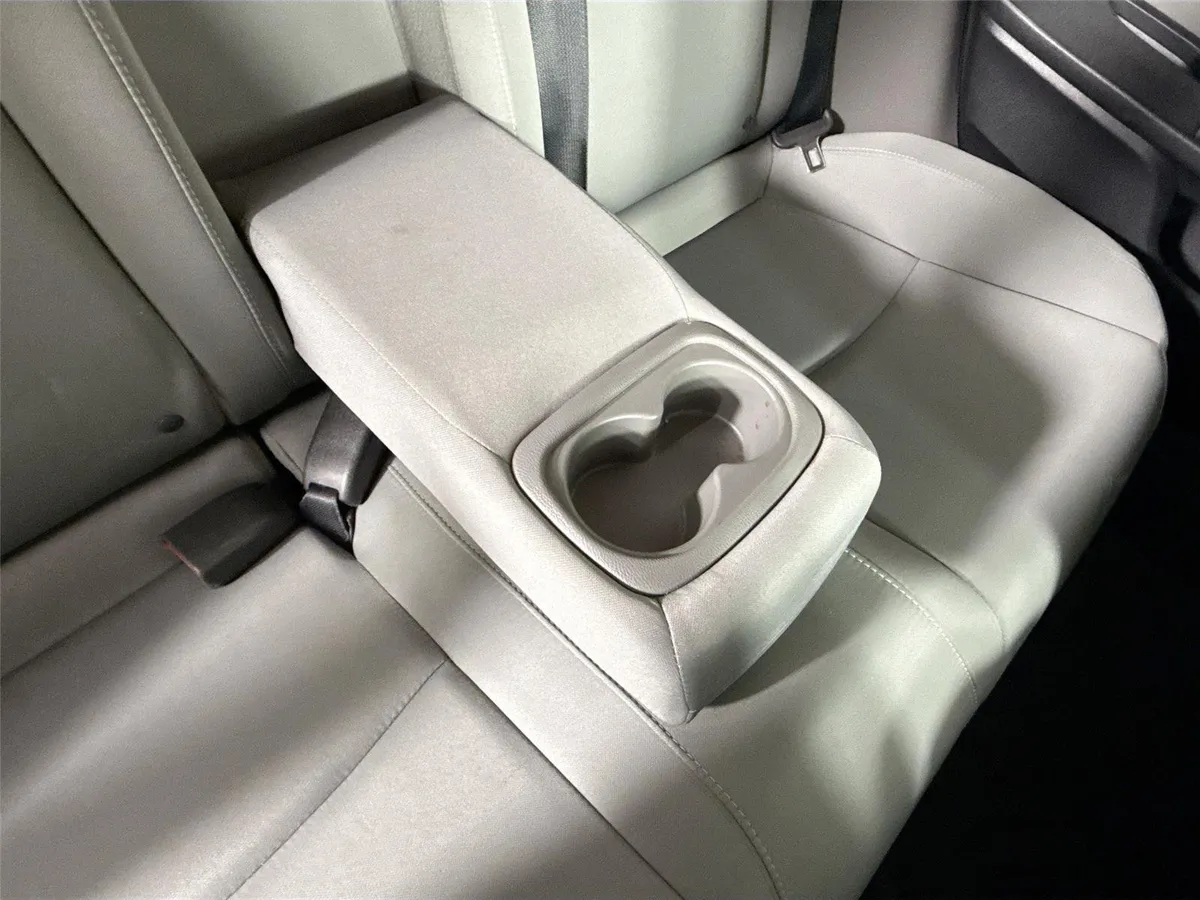 2016 Honda Civic Sedan EX-T thumbnail 37