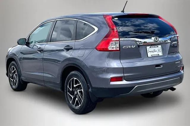 2016 Honda CR-V SE thumbnail 4