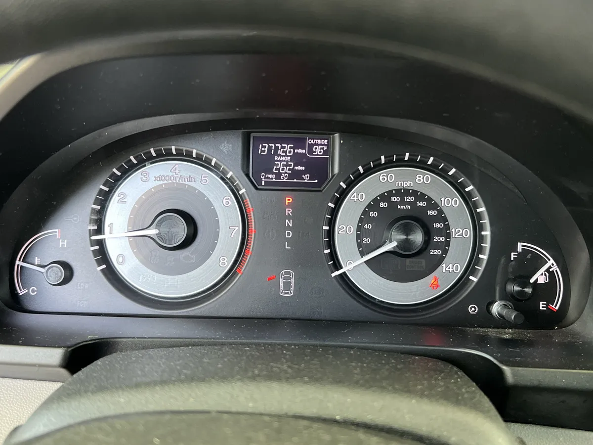 2016 Honda Odyssey SE thumbnail 20