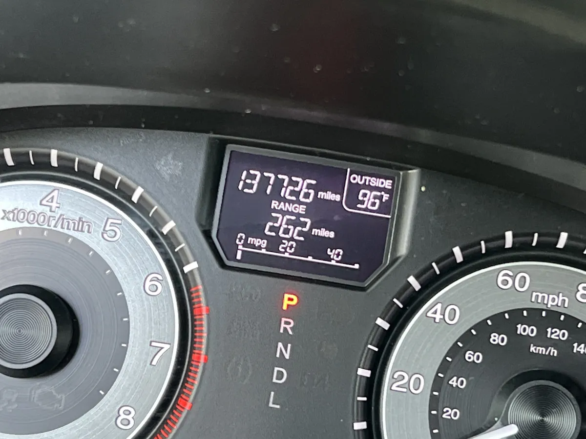 2016 Honda Odyssey SE thumbnail 21
