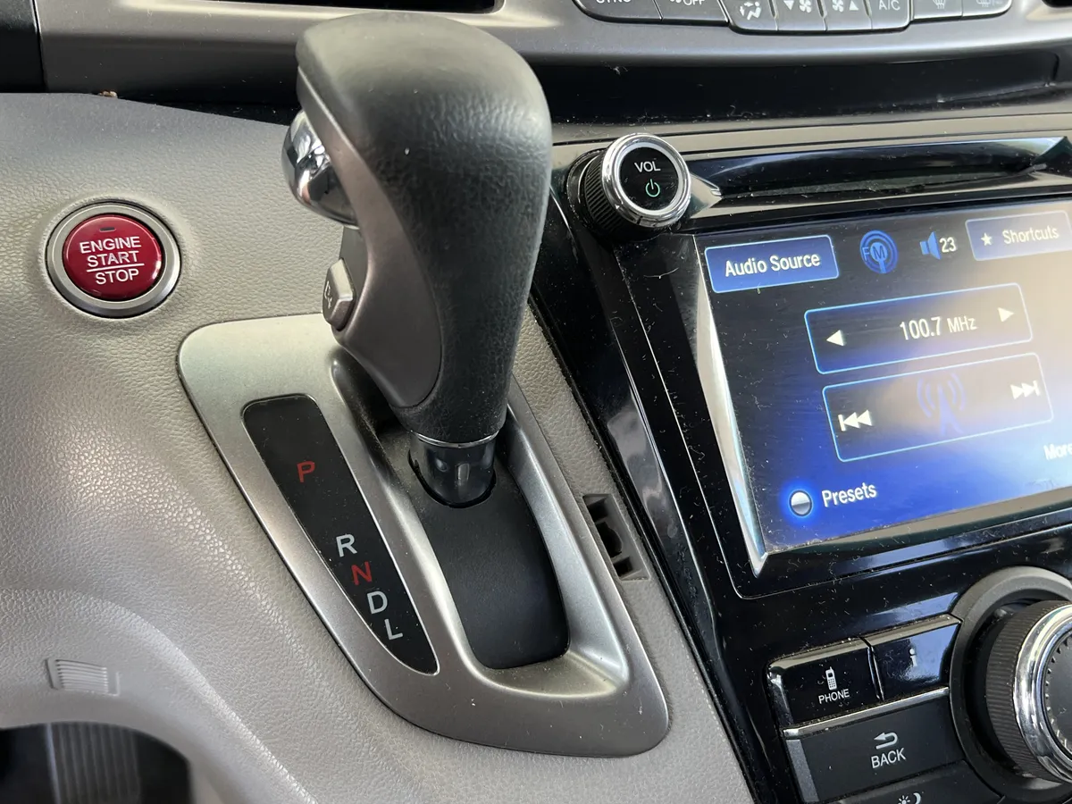 2016 Honda Odyssey SE thumbnail 25
