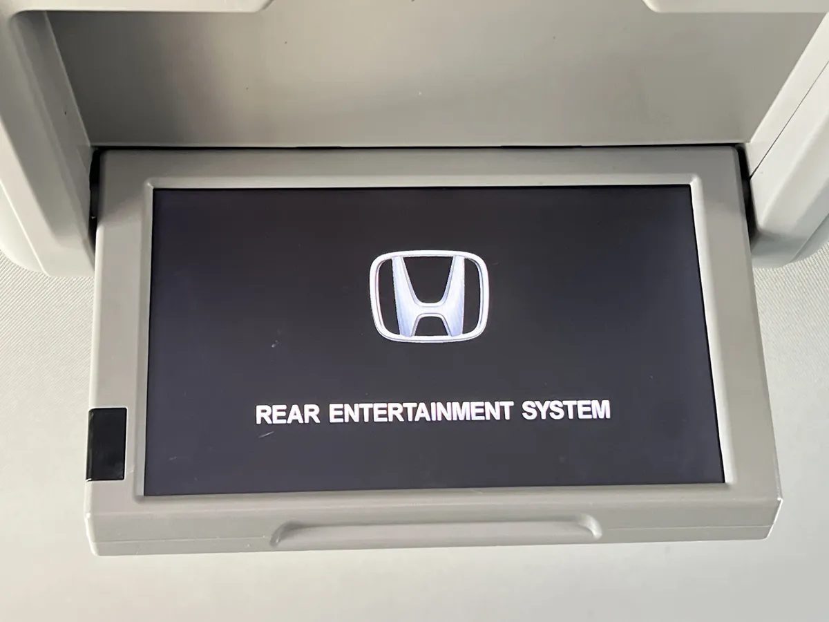 2016 Honda Odyssey SE thumbnail 27