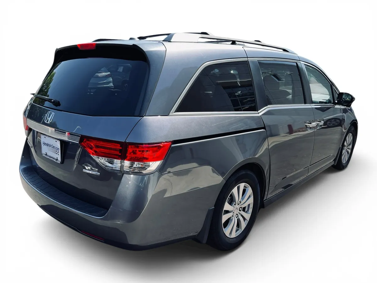 2016 Honda Odyssey SE thumbnail 9