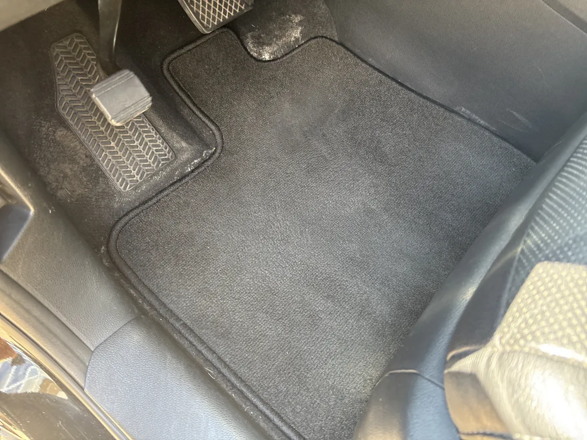 2016 Honda Pilot Elite thumbnail 16