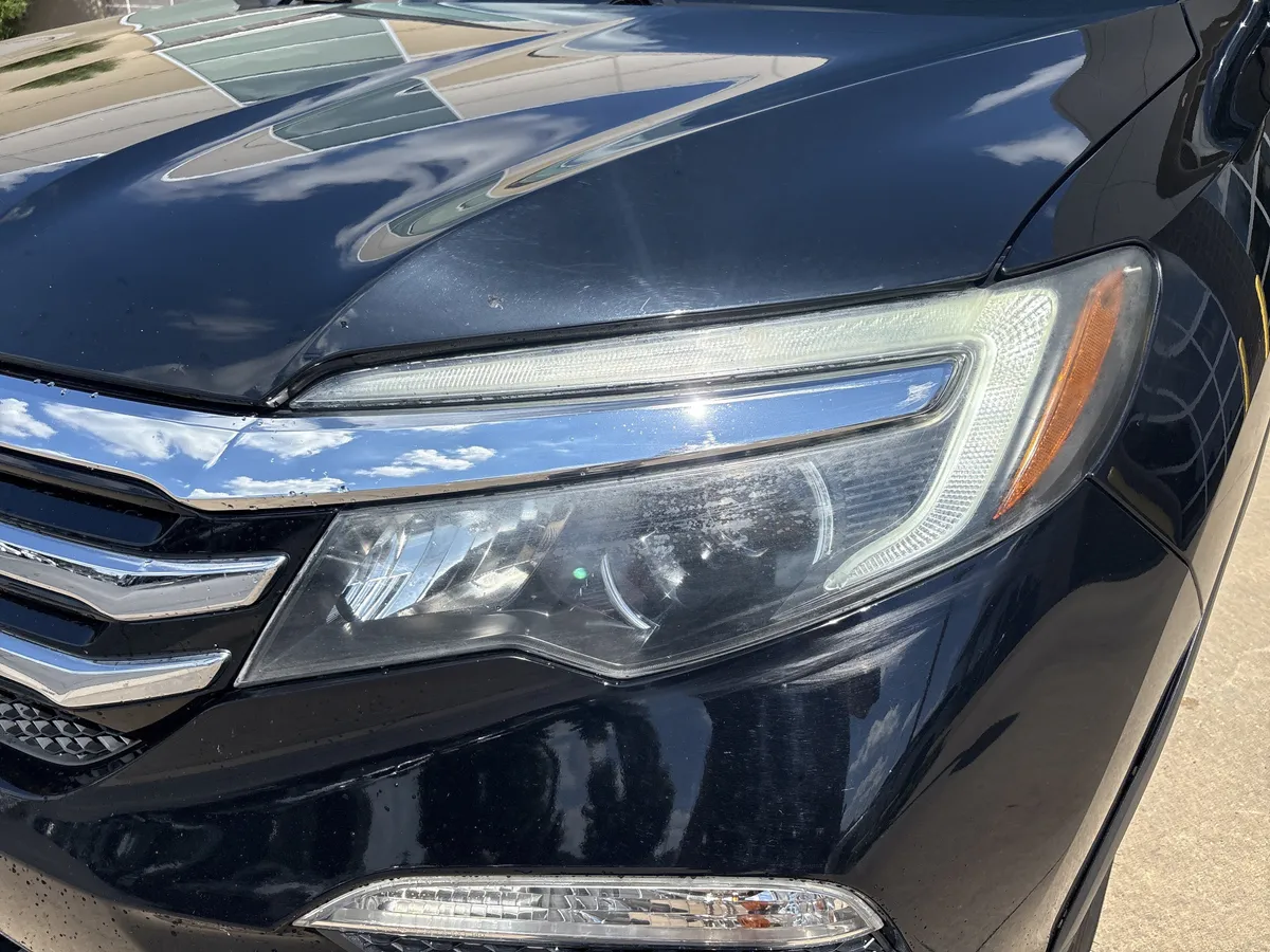 2016 Honda Pilot Elite thumbnail 5