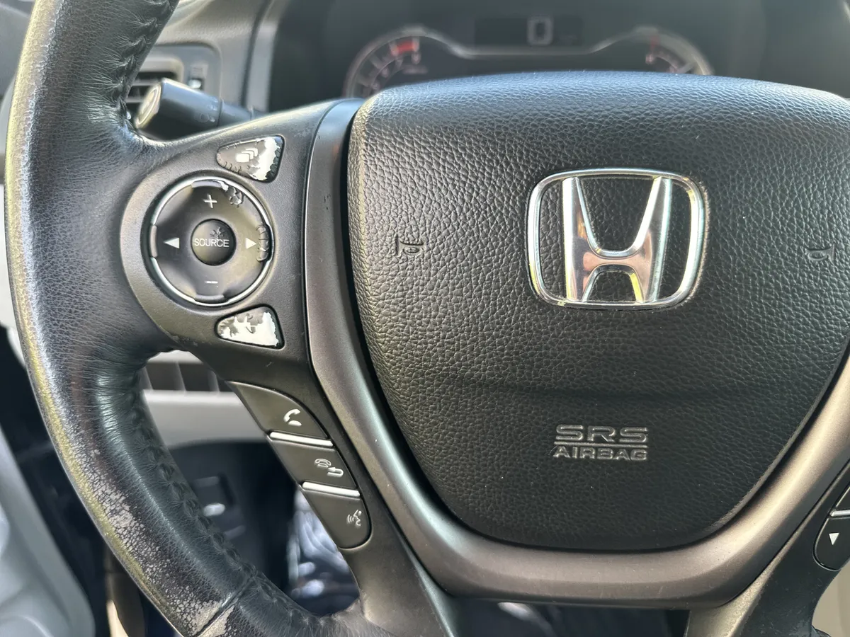 2016 Honda Pilot EX-L thumbnail 19