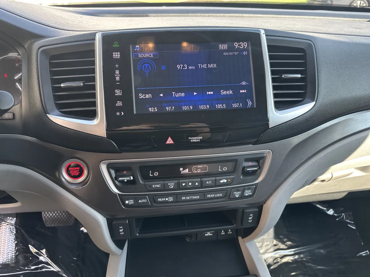 2016 Honda Pilot EX-L thumbnail 24
